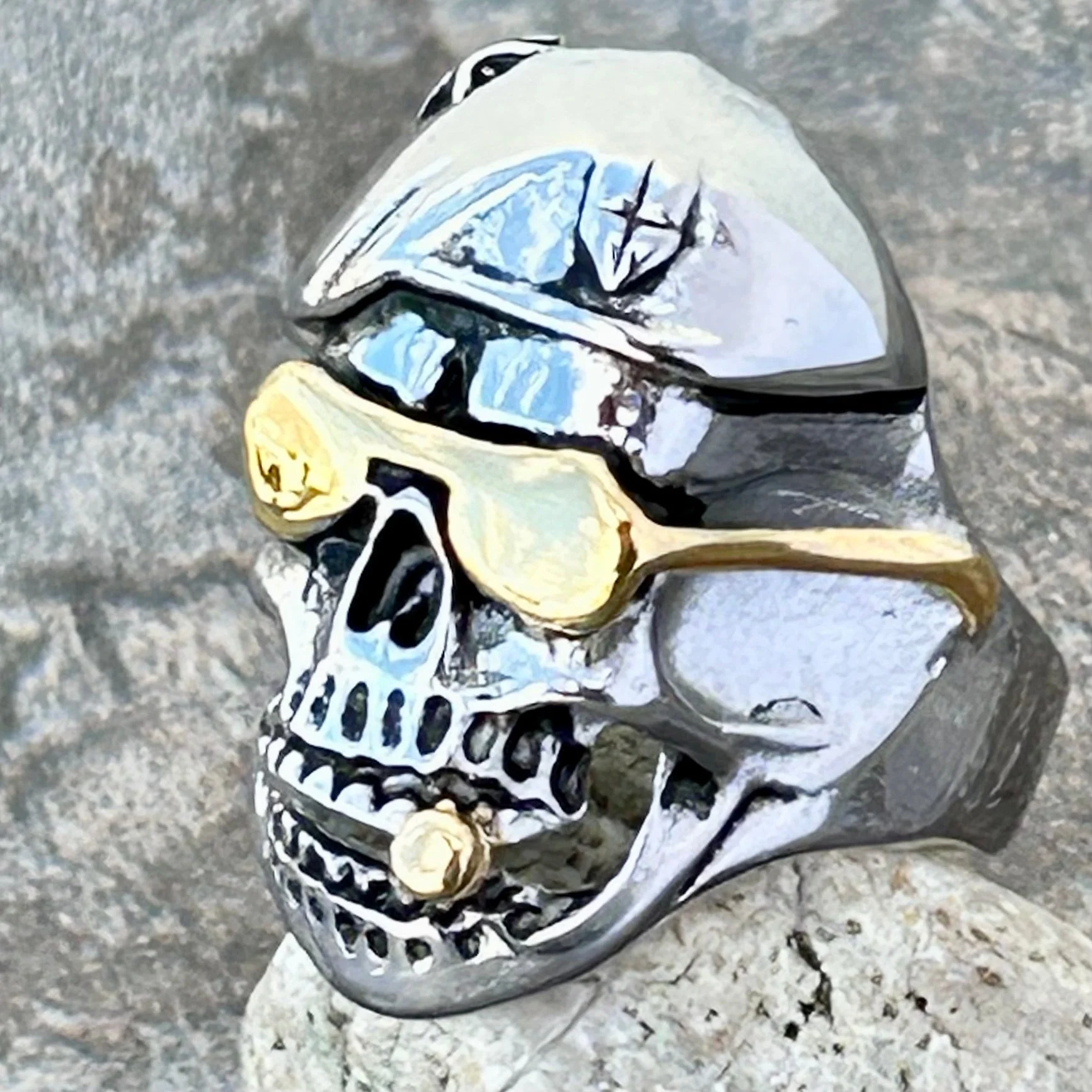 Gold Sunglasses & Beret Skull Ring - R06 - Image 4