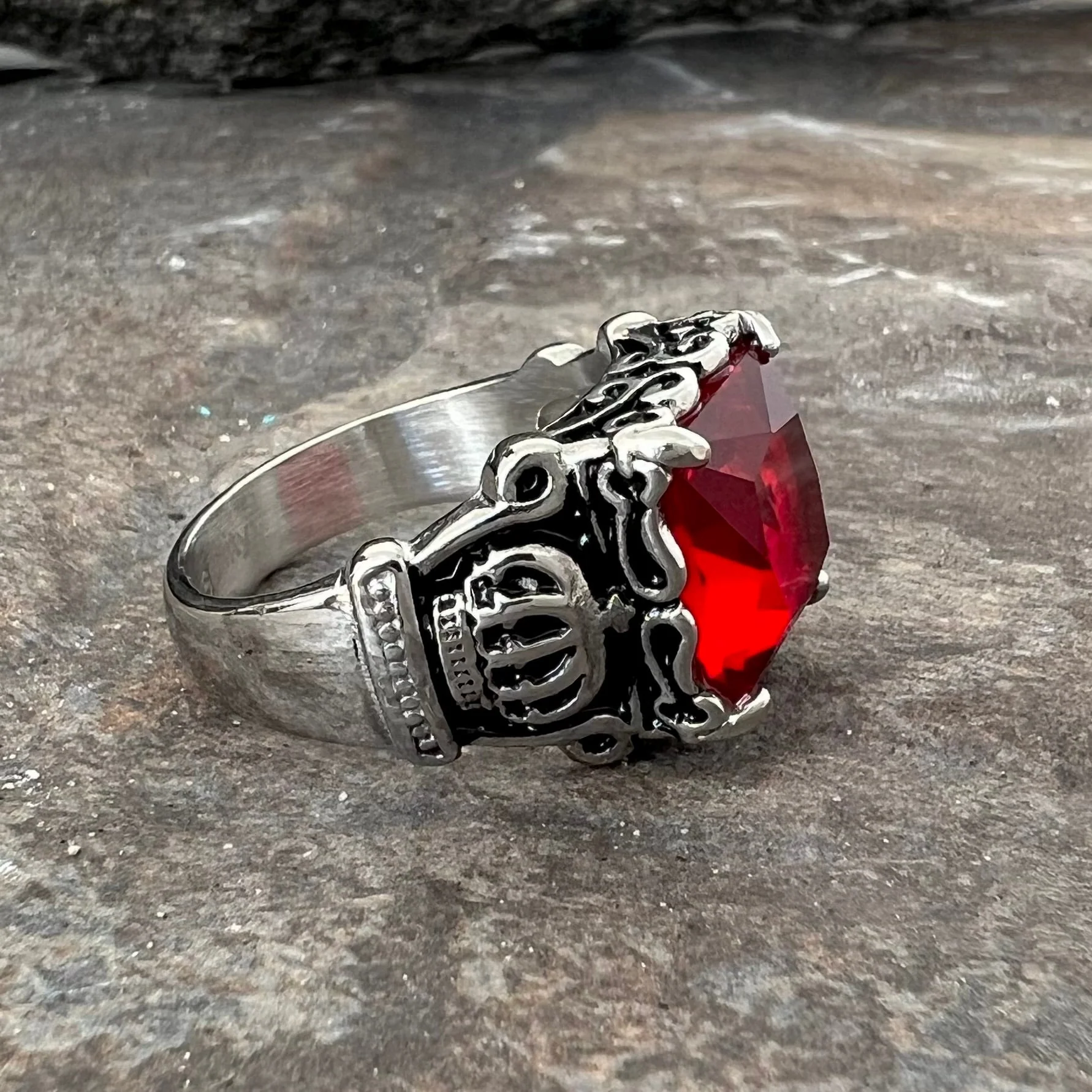 "Red Stone" Crown Ring - Red Stone - R55 - Image 5