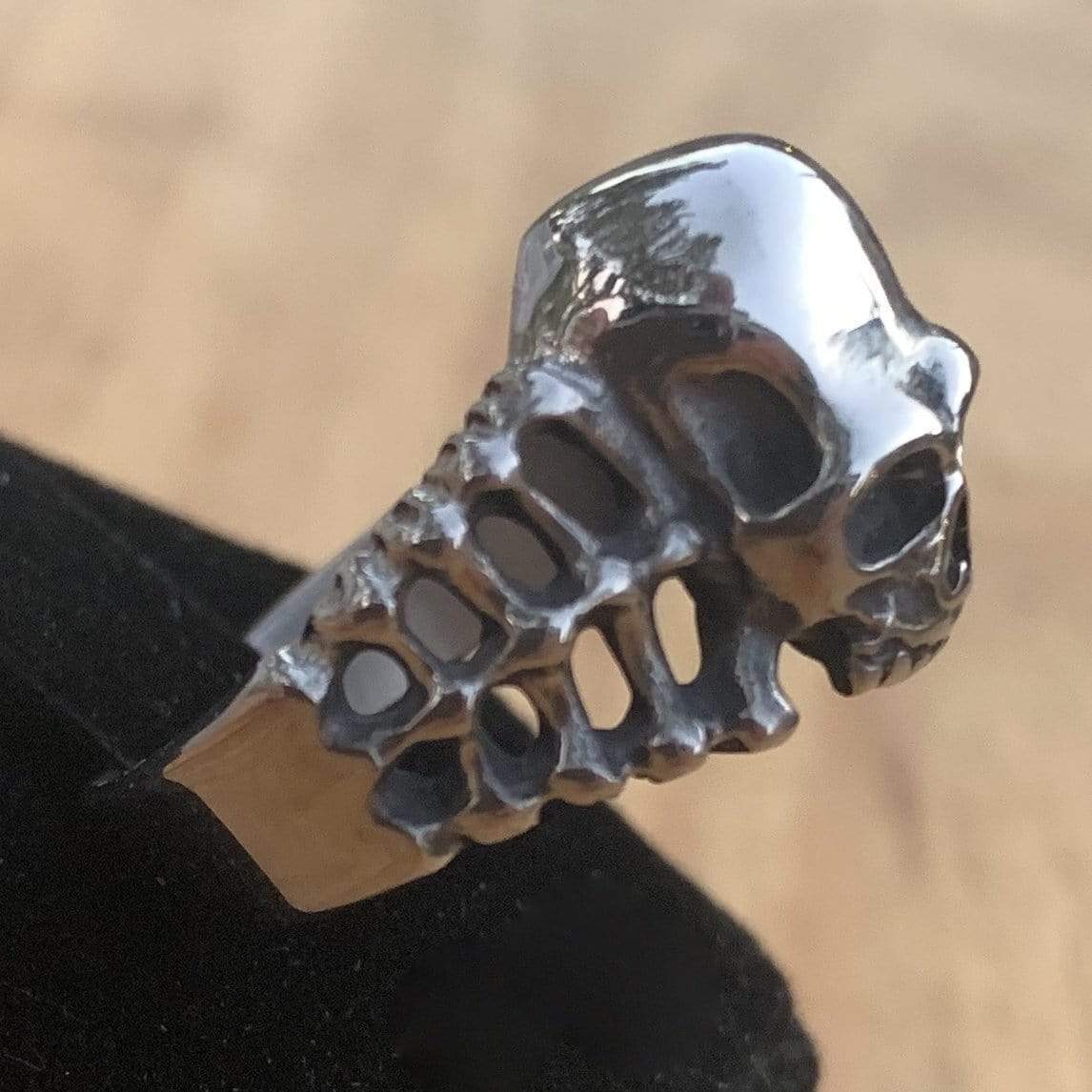 Skull Ring W/ Bones - Silver - R66 - Image 4